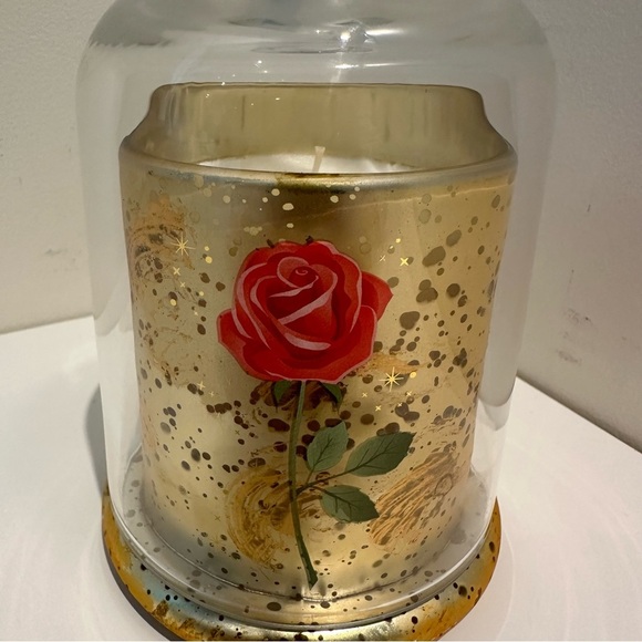 Beauty and the Beast Charmed Aroma candle with mystery necklace inside - Picture 4 of 15